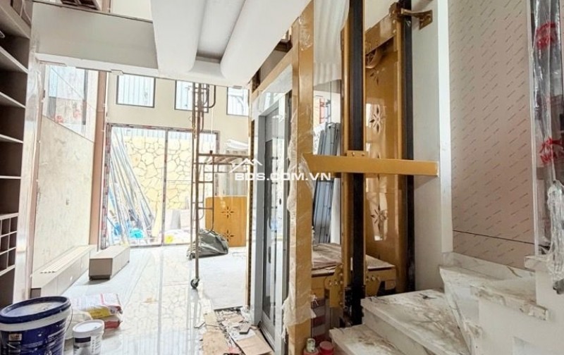 SIÊU PHẨM SÁT CHỢ GÒ XOÀI - 64M2 (4x16) 5 TẦNG FULL NỘI THẤT - THANG MÁY XỊN SÒ - CHỈ NHỈNH 9 TỶ