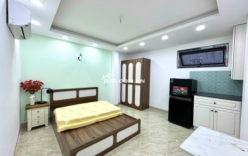 Bán nhà hẻm Phạm Văn Đồng, Thủ Đức, TP HCM. DT 74m2, 4 tầng. Giá 8.8 tỷ.