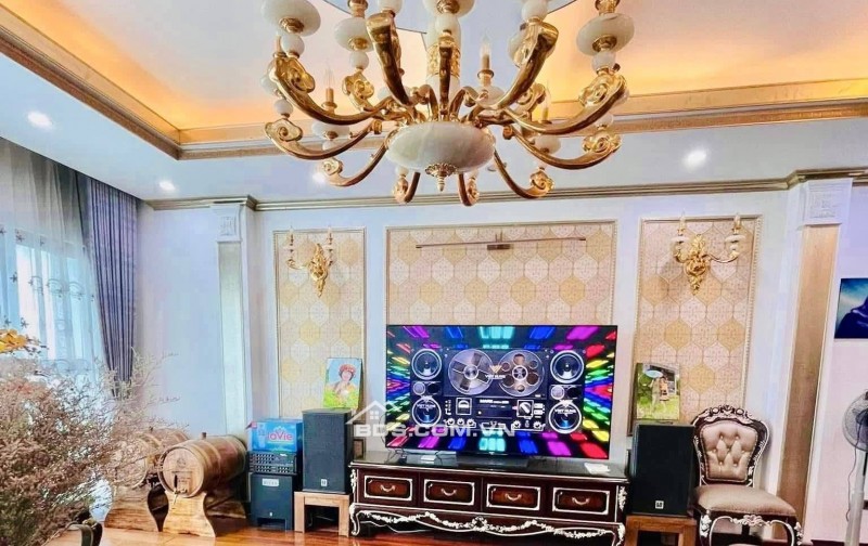 Bán Nhà Vừa Ở Vừa Kinh Doanh Tôn Thất Tùng - Tam Khương, Đống Đa 99m, 7 tầng, mt 5.2m, giá 36 tỷ.