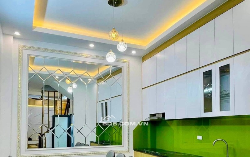 Bán Nhà Giải Phóng, Hoàng Mai 39m, 5 tầng, mt 10m, giá 6.8 tỷ