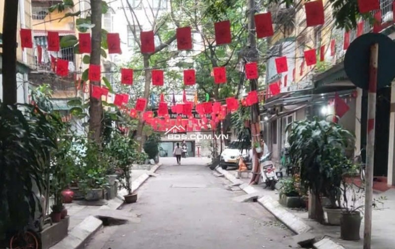 Tôi Chính chủ bán nhà ngõ 31 Lương Khánh Thiện. 50m2, thiết kế sân vườn. 0961390570
