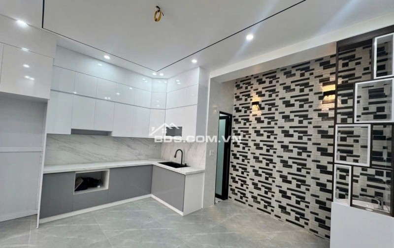 Bán Nhà 3 Tầng Ngay Trung tâm Phường Kiến An - Vườn Hoa Chéo