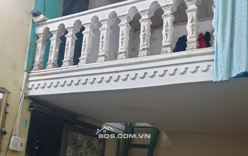 BÁN NHÀ 950 TRIỆU CẤP 4 SẠCH ĐẸP CHỈ TÍNH GIÁ ĐẤT NGÕ ĐƯỜNG THÁI BÌNH