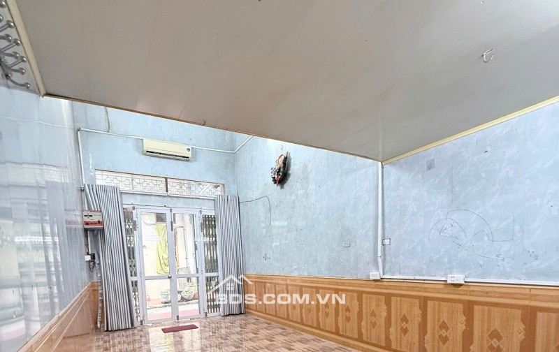 BÁN NHÀ ĐEP 1.38 TỶ 2.5 TẦNG 36M2 ( ĐÔNG NAM ) NGÕ TRẦN NHÂN TÔNG
