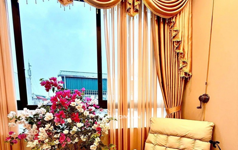 Bán Nhà Thang Máy, Gần Phố, Đường Hoàng Mai 31m, 6 tầng, mt 3.8m, giá 9.55 tỷ.