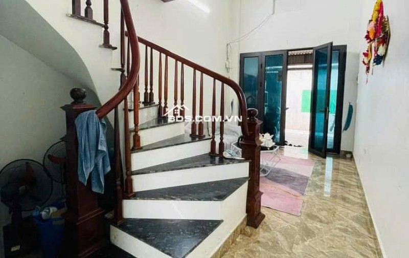 BÁN NHÀ ĐẸP 1.3 TỶ 2 TẦNG 43M2 ( TÂY NAM ) NGÕ NGUYỄN BÍNH