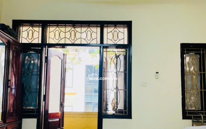 Cho thuê nhà 5 tầng, 10 phòng, vị trí đẹp mặt tiền rộng ph, 0366893772