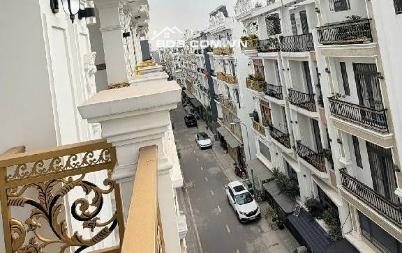 Bán 
Nhà Phố 5 Tầng Hẻm Xe Hơi Thông Bình Trị Đông A, Bình Tân – 586m² – Giá 7,8 Tỷ