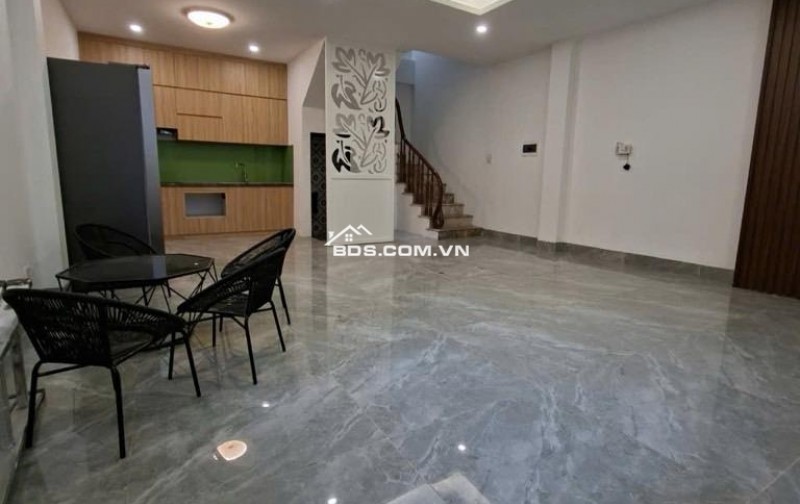 HIẾM BÁN - ĐỨC GIANG - LONG BIÊN - NHÀ DÂN XÂY CHẮC CHẮN - DIỆN TÍCH RỘNG THOÁNG - 58M - NHỈNH 7 TỶ