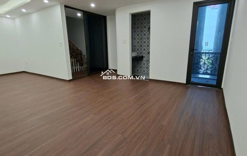 HIẾM BÁN - ĐỨC GIANG - LONG BIÊN - NHÀ DÂN XÂY CHẮC CHẮN - DIỆN TÍCH RỘNG THOÁNG - 58M - NHỈNH 7 TỶ