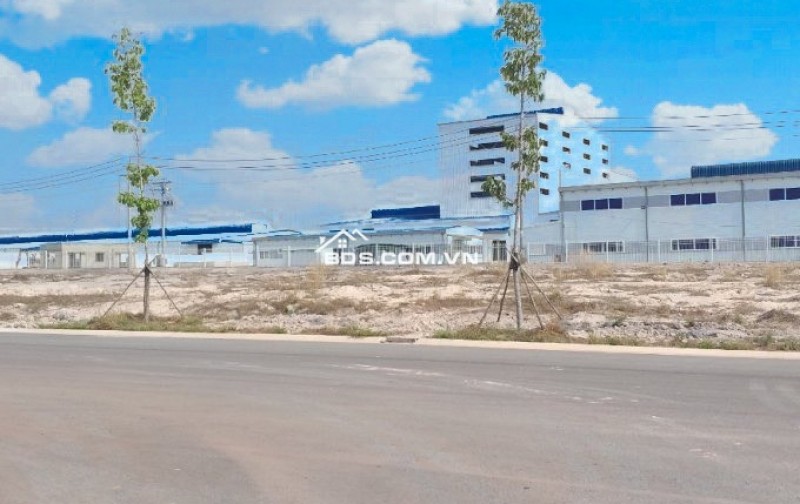 KẸT TỀN SANG GẤP 1050M2 ĐẤT THÔ CƯ SÁT KCN, CHỢ DÂN CƯ ĐÔNG TIỆN XÂY TRỌ, KD GIÁ 170TR