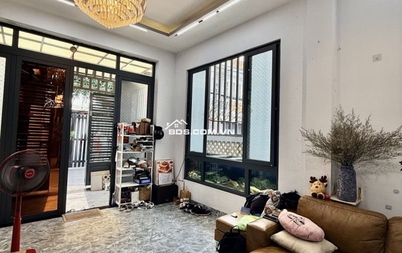 Bán nhà đường số 38, Hiệp Bình Chánh, Thủ Đức, TP HCM. DT 70m2, 3 tầng,  SHR. Giá - 8.2 tỷ.