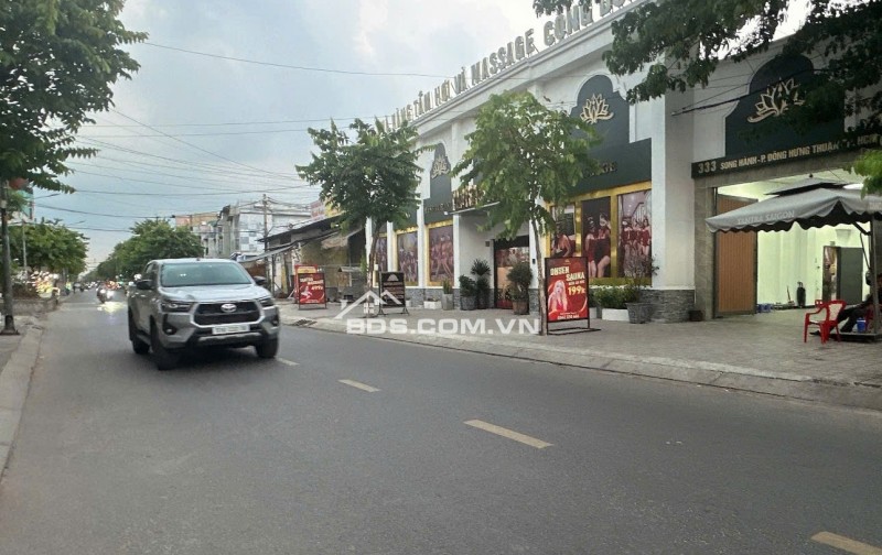Thách thức đầu tư MT 20m gần Song Hành Q12 196m2 ngang 12m tặng GPXD 9 lầu+hầm 16 tỷ xíu.
