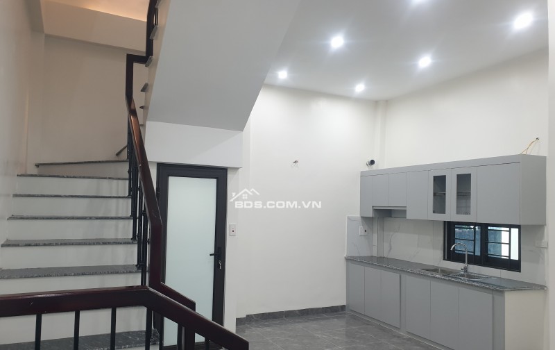 BÁN NHÀ ĐẸP 1.75 TỶ 3 TẦNG 52M2 ( HƯỚNG ĐÔNG ) NGÕ KHU ĐỆ TỨ