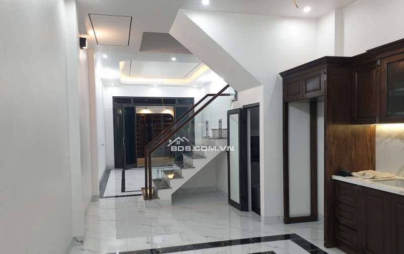 BÁN NHÀ  5.2 TỶ 3 TẦNG 76M2 ( HƯỚNG NAM ) KHU ĐÔ THỊ THỐNG NHẤT