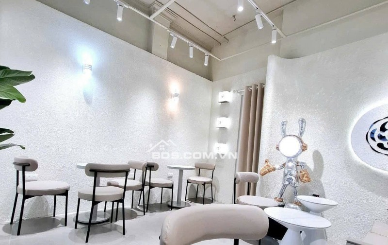 Bán Nhà Mặt Phố Kinh Doanh Đại La, Hai Bà Trưng 50/71m, 2 tầng, mt 4m, giá 42.5 tỷ.