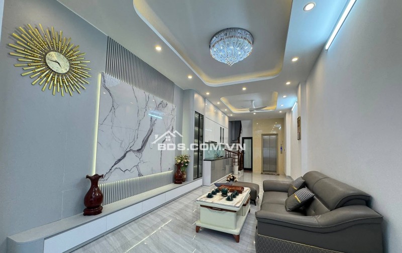 Bán Nhà Thang Máy, Gần Phố, Giáp Nhị, Hoàng Mai 44m, 6 tầng, mt 3.7m, giá 12.6 tỷ.