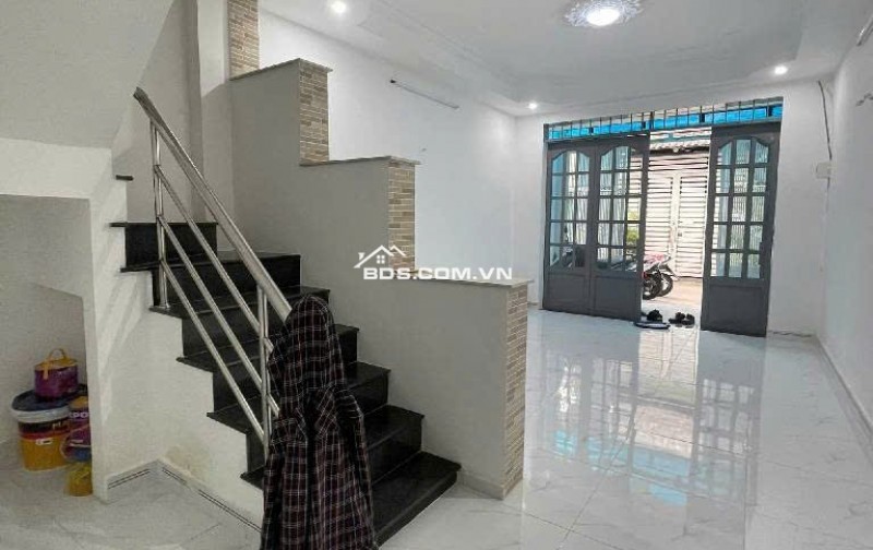BÁN NHÀ 3 TẦNG, BÌNH CHÁNH, HẺM 8M, GẦN BẾN XE MIẾN TÂY, 56 M² (4X14), 4.X TỶ.