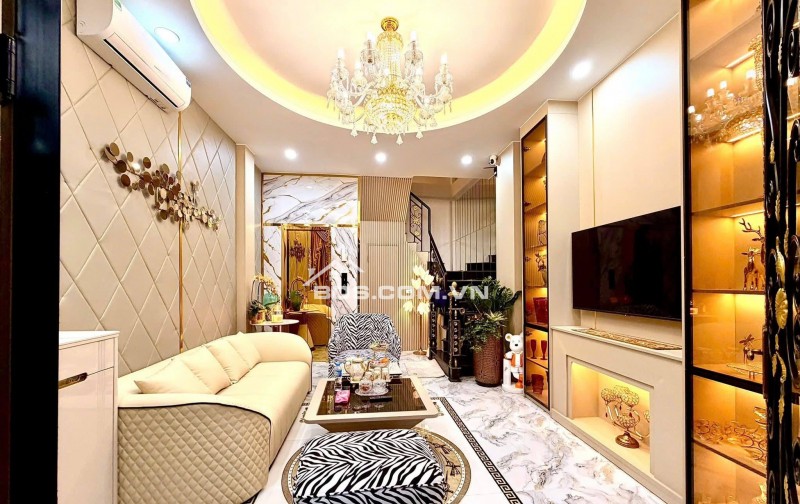 Bán Nhà Thang Máy, Gần Phố, Đường Hoàng Mai 31m, 6 tầng, mt 3.8m, giá 9.55 tỷ.
