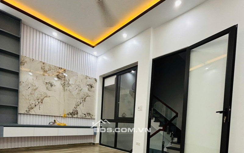 Nhà 4 tầng đẹp độc lập, mặt đường 10m, gần Metro, gần bến xe Thượng Lý, Sở Dầu, Hồng Bàng