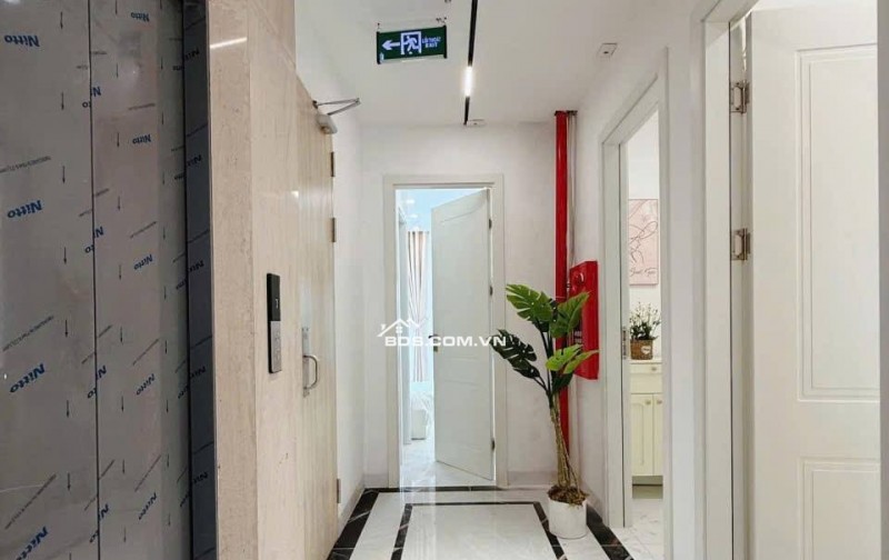 Bán Nhà Dòng Tiền Hoàng Văn Thái, Thanh Xuân 98m, 8 tầng, mt 8.4m, giá 33.9 tỷ.