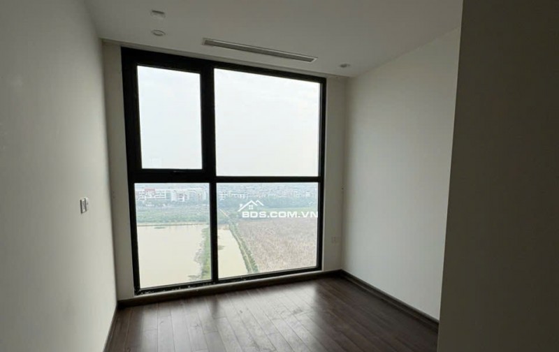 Bán căn hộ 2 phòng ngủ Vinhomes Symphony Long Biên