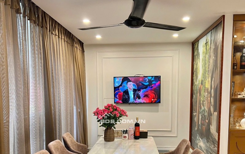 HÓT PHẠM NGỌC THẠCH - ĐỐNG ĐA - NHÀ ĐẸP LONG LANH - 1OM RA Ô TÔ