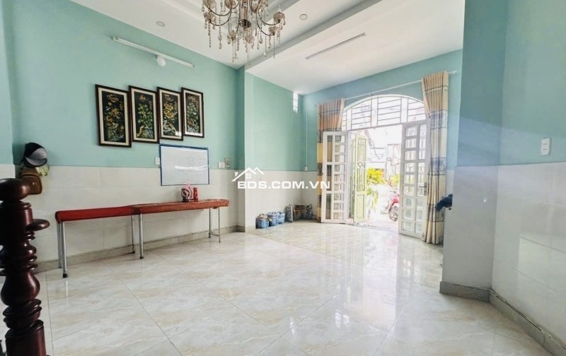 Bán nhà  đường Nguyễn Duy Trinh, Phường Long Trường, Q9, Thủ Đức. DT 64m2, 3 tầng, SH. Giá  5.65 tỷ