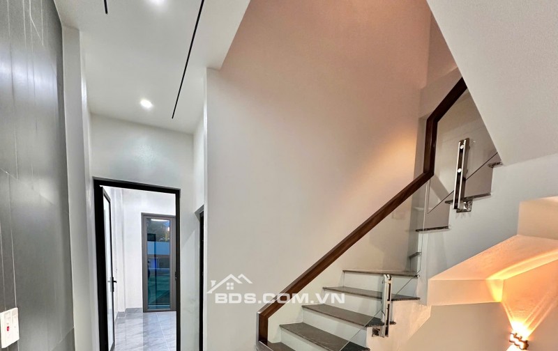 BÁN NHÀ  2.699 TỶ 3 TẦNG 52M2  XÂY MỚI NGÕ NGẮN ĐƯỜNG TRƯỜNG CHINH