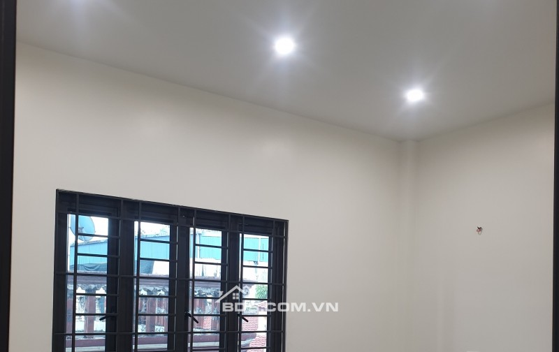 BÁN NHÀ ĐẸP 1.75 TỶ 3 TẦNG 52M2 ( HƯỚNG ĐÔNG ) NGÕ KHU ĐỆ TỨ