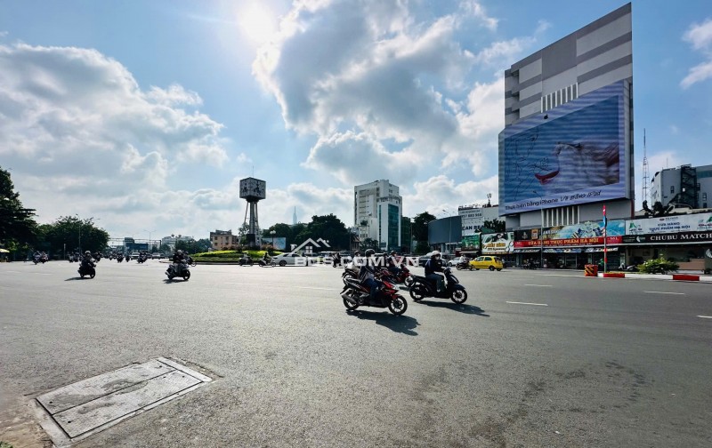 Bán 2 căn đối diện 47.9m2 SHR hẻm Điện Biên Phủ Q1 cách MT vài bước chân