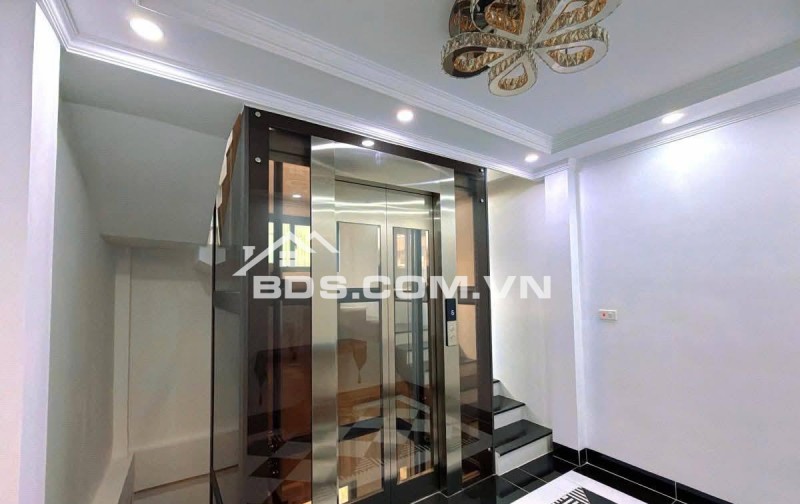 Bán Nhà Phố VIP Ngọc Khánh, Ba Đình 53m, 6 tầng, mt 4.6m, giá 16.3 tỷ.