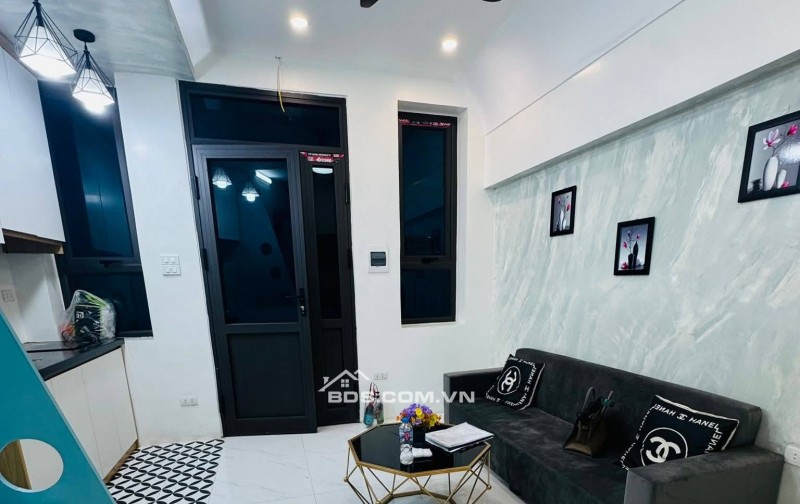 Bán Nhà Trần Đại  Nghĩa, Hai Bà Trưng 40m, giá 2.15 tỷ.