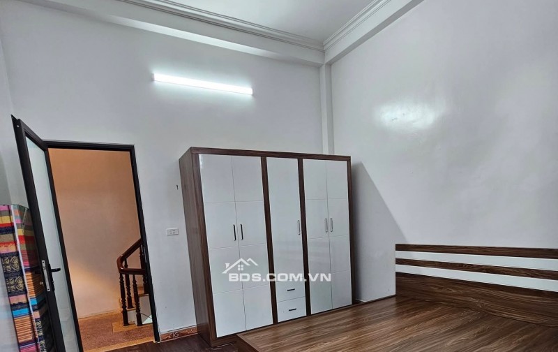 BÁN NHÀ ĐẸP GIÁ RẺ 1.79 TỶ 3 TẦNG 46M2 ( TÂY NAM ) NGÕ ĐIỆN BIÊN