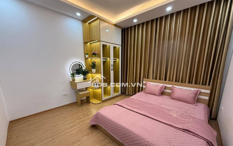 Bán Nhà Gần Phố Hồng Mai, Hai Bà Trưng 19/22m, 5 tầng, mt 3.5m, giá 6.38 tỷ