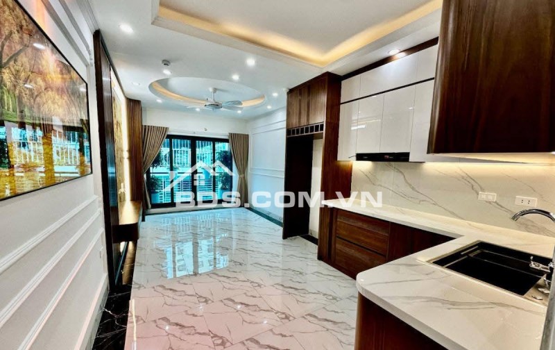 Bán Nhà Ô Tô Trong Nhà, Hoàng Đạo Thành, Thanh Xuân 42m, 8 tầng, giá 20.5 tỷ.