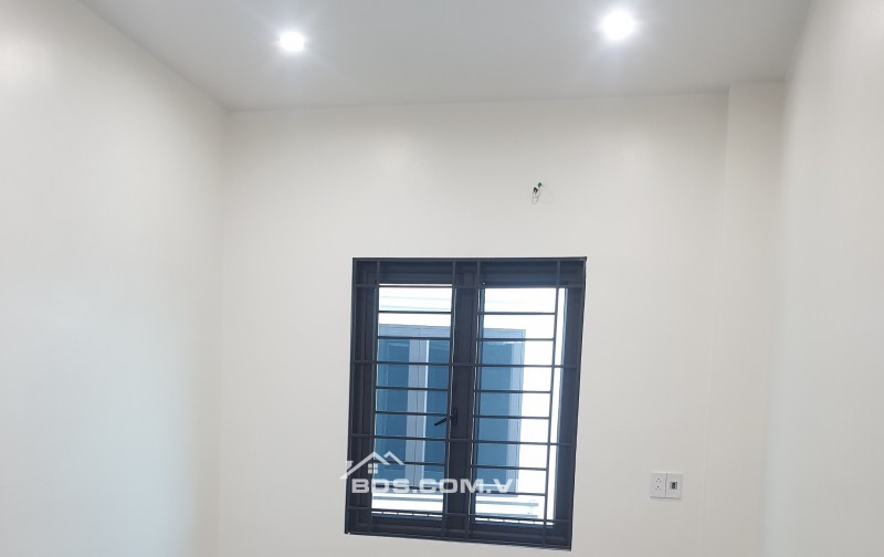 BÁN NHÀ ĐẸP 1.75 TỶ 3 TẦNG 52M2 ( HƯỚNG ĐÔNG ) NGÕ KHU ĐỆ TỨ