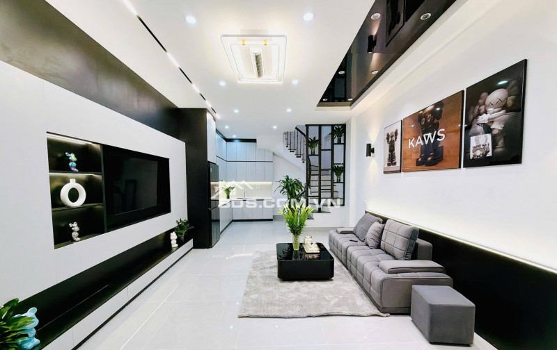 Bán Nhà Gần Phố Thịnh Quang, Đống Đa 36m, 4 tầng, mt 3.8m, giá 9.5 tỷ