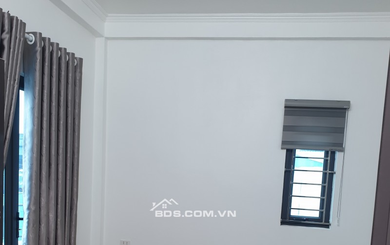 BÁN NHÀ ĐẸP 1.85 TỶ 3 TẦNG 40M2 ( HƯỚNG ĐÔNG ) NGÕ GIẢI PHÓNG