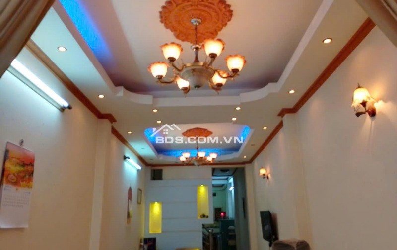 Bán nhà 3 x 20m 2 lầu hẻm xe hơi thông Nhiêu Tứ P7 Phú Nhuận