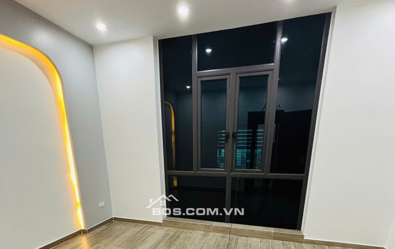 Nhà 4 tầng đẹp độc lập, mặt đường 10m, gần Metro, gần bến xe Thượng Lý, Sở Dầu, Hồng Bàng