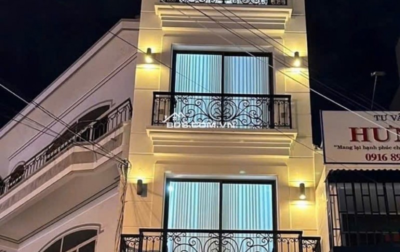 CHÍNH CHỦ BÁN GẤP NHÀ MẶT TIỀN PHÙ ĐỔNG TP NHA TRANG - 5 TẦNG + ST = 115M2 SD - 3PN - 1PT - NHÀ CHỦ XÂY TÂM HUYẾT TỪNG VIÊN GẠCH