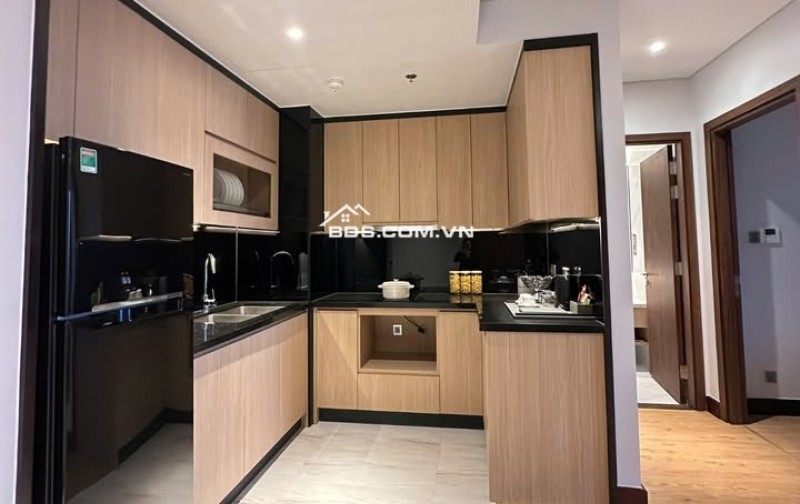 Chính chủ bán căn hộ The Soleil Đà Nẵng, view biển mặt biển Mỹ Khê, cho thuê 20tr đến 30tr/tháng