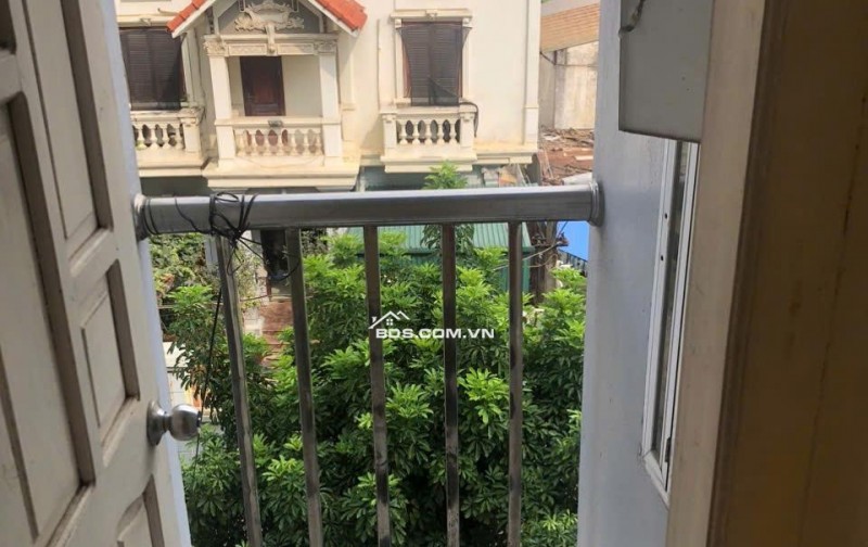 Cho thuê nhà riêng 4 T ngõ 111 Phúc Thịnh, Kiến Hưng, Hà Đông