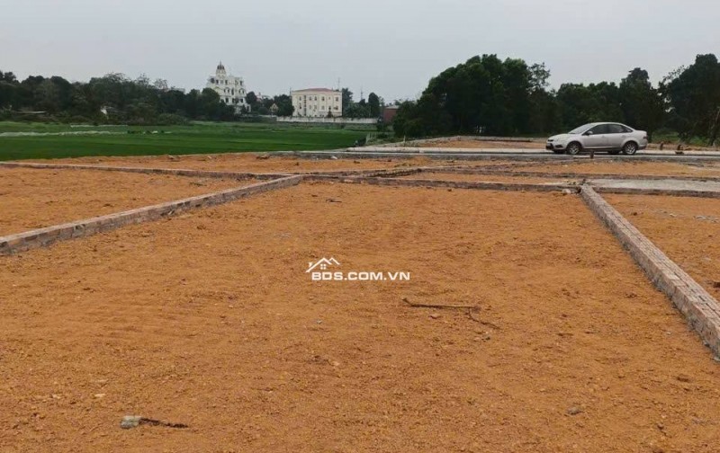 Bán đất thổ cư 100m2, sổ đỏ, Quốc Oai, Hà Nội. Giá 3.5 tỷ. LH: 0382394677