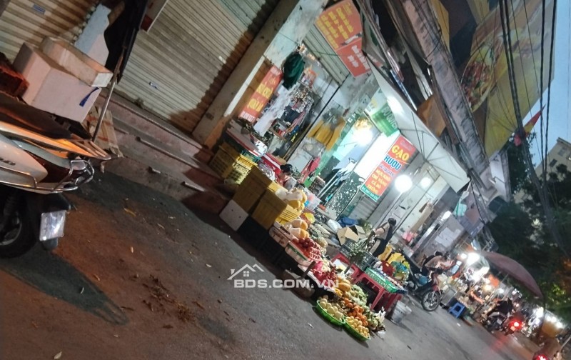  SIÊU PHẨM ! NGHĨA ĐÔ - CẦU GIẤY - HÀ NỘI - CHỈ CÁCH 2 NHÀ RA CHỢ, Ô TÔ TRÁNH, XÁCH VALI VÀO Ở NGAY  55M² x 4 NGỦ 
- MẶT TIỀN KHỦNG!