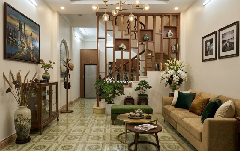  SIÊU PHẨM ! NGHĨA ĐÔ - CẦU GIẤY - HÀ NỘI - CHỈ CÁCH 2 NHÀ RA CHỢ, Ô TÔ TRÁNH, XÁCH VALI VÀO Ở NGAY  55M² x 4 NGỦ 
- MẶT TIỀN KHỦNG!