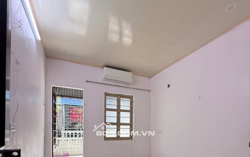 BÁN NHÀ ĐEP 1.38 TỶ 2.5 TẦNG 36M2 ( ĐÔNG NAM ) NGÕ TRẦN NHÂN TÔNG