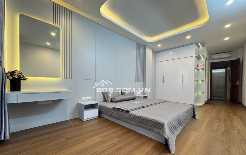 Bán Nhà Thang Máy, Gần Phố, Giáp Nhị, Hoàng Mai 44m, 6 tầng, mt 3.7m, giá 12.6 tỷ.