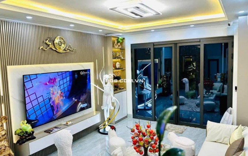 Bán Nhà Gần Phố, Tương Mai, Hoàng Mai 45m, 7 tầng, mt 4.2m, giá 15.9 tỷ.